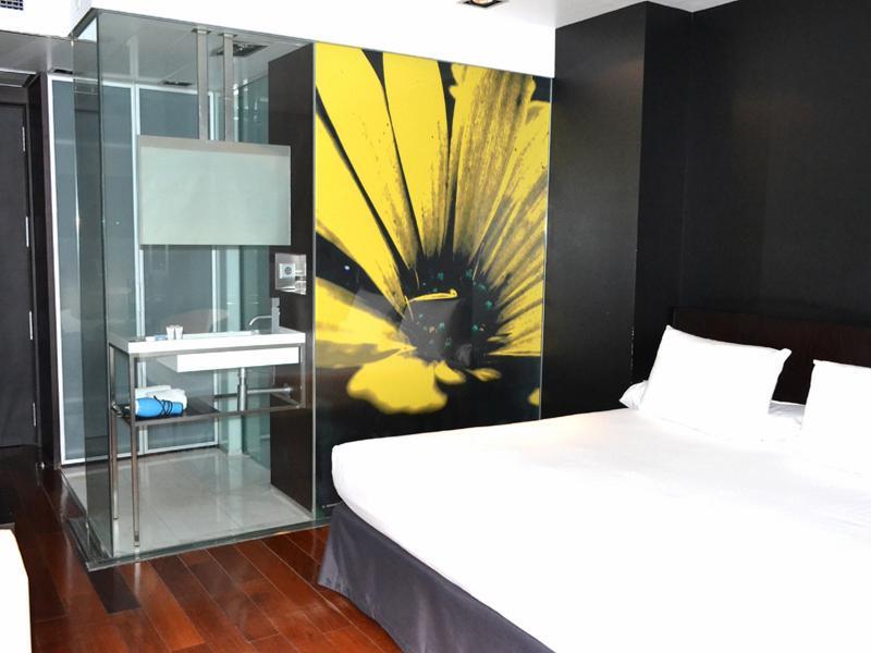 Hotel Ikonik Angli 4*