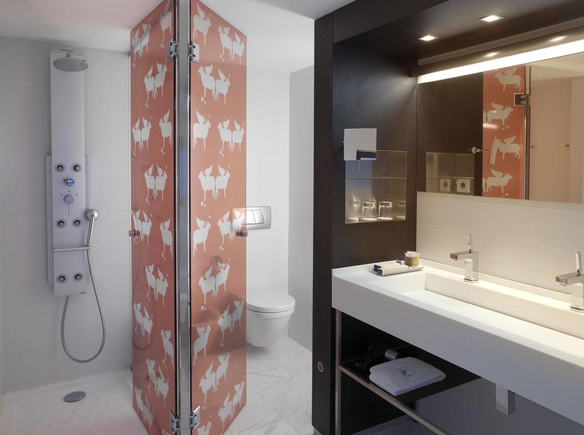 Ikonik Angli Hotel Barcelona